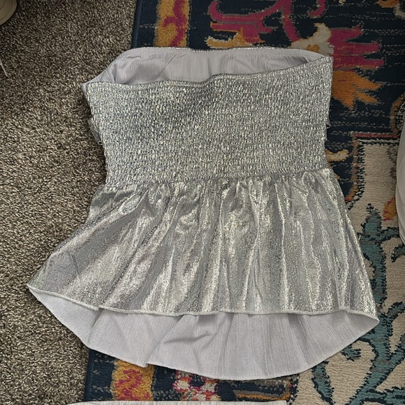 Metallic Top - Picture 3 of 3